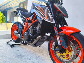 KTM 1290 Super Duke R 2019-thumb-39
