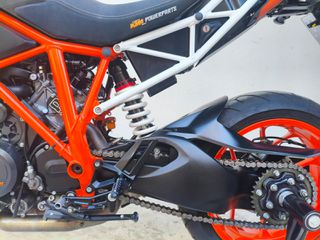 KTM 1290 Super Duke R 2019-thumb-10