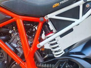 KTM 1290 Super Duke R 2019-thumb-11