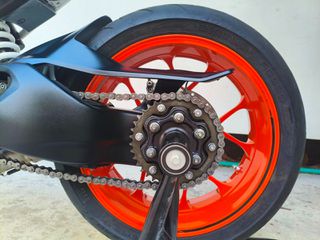 KTM 1290 Super Duke R 2019-thumb-12