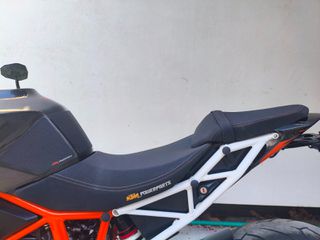KTM 1290 Super Duke R 2019-thumb-15