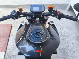 KTM 1290 Super Duke R 2019-thumb-26