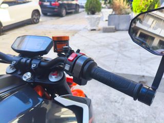 KTM 1290 Super Duke R 2019-thumb-30