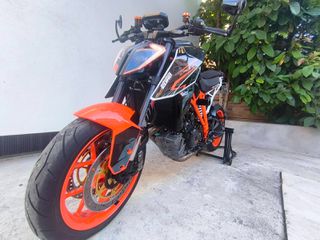 KTM 1290 Super Duke R 2019-thumb-32