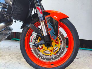 KTM 1290 Super Duke R 2019-thumb-17