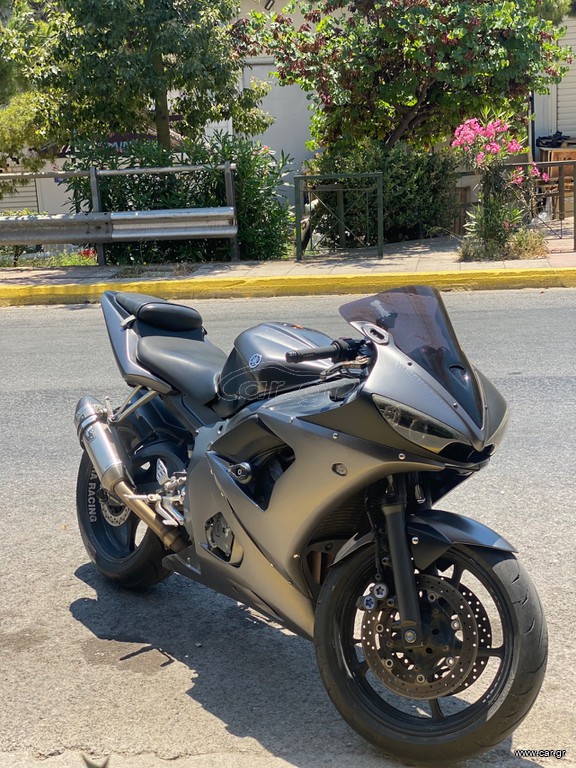 Yamaha YZF-R6 2004 R6 YAMAHA