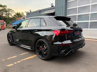Audi RS3 2024 SPORTBACK-thumb-4