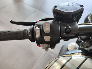 Triumph Rocket TFC 2020 Tec-thumb-10