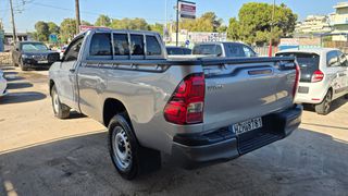 Toyota Hilux 2022-thumb-5