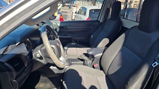 Toyota Hilux 2022-thumb-7