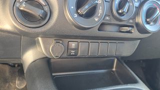 Toyota Hilux 2022-thumb-11