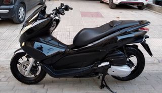 Honda PCX 125 2011-thumb-4