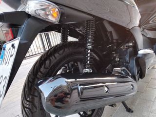 Honda PCX 125 2011-thumb-5