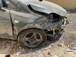 Opel Corsa 2016-thumb-4