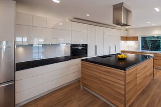 Intrahome Helios Design 4 χρώμα Λευκό Λακέ Πάνω & Δρυς Κάτω έπιπλα κουζίνας 10 Μέτρα συνολικα τρέχον μέτρα Intrahome-65649948