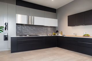 Intrahome Valencia Select 4 χρώμα Μαύρο Ματ Πάνω & Δρυς Κάτω έπιπλα κουζίνας 10 Μέτρα συνολικα τρέχον μέτρα Intrahome-65649983