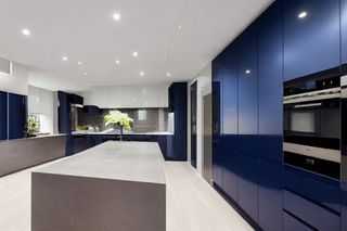 Intrahome Loft One 4 χρώμα Λακέ Ναυτικό Μπλε έπιπλα κουζίνας 10 Μέτρα συνολικα τρέχον μέτρα Intrahome-65650135