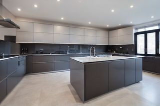 Intrahome Harmony Modern 4 χρώμα Γκρι Μεταλλικό έπιπλα κουζίνας 10 Μέτρα συνολικα τρέχον μέτρα Intrahome-65650184