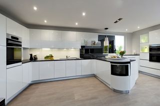 Intrahome Nova Studio 4 χρώμα Λακέ Εκρού Ματ έπιπλα κουζίνας 10 Μέτρα συνολικα τρέχον μέτρα Intrahome-65650240