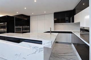 Intrahome Vertex Concept 3 χρώμα Εφέ Λευκού Μαρμάρου έπιπλα κουζίνας 10 Μέτρα συνολικα τρέχον μέτρα Intrahome-65650541