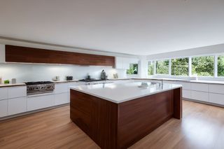 Intrahome Forma Studio 3 χρώμα Λευκό Λακέ Πάνω & Καρυδιά Κάτω έπιπλα κουζίνας 10 Μέτρα συνολικα τρέχον μέτρα Intrahome-65650640