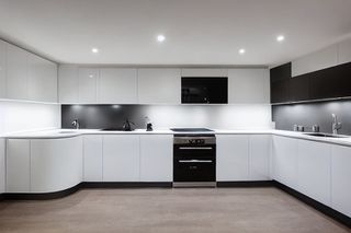 Intrahome Monaco Studio 3 χρώμα Λακέ Λευκό Ματ έπιπλα κουζίνας 10 Μέτρα συνολικα τρέχον μέτρα Intrahome-65650960