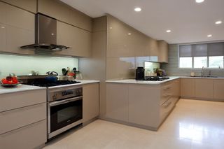 Intrahome Scandi Prime 3 χρώμα Λακέ Μπεζ Ανοιχτό έπιπλα κουζίνας 10 Μέτρα συνολικα τρέχον μέτρα Intrahome-65651112