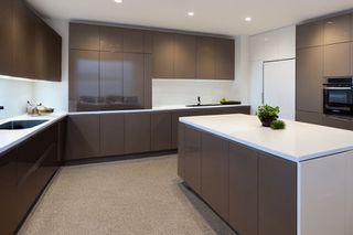 Intrahome Nordic Studio 3 χρώμα Λακέ Μπεζ Ανοιχτό έπιπλα κουζίνας 10 Μέτρα συνολικα τρέχον μέτρα Intrahome-65651120