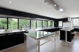 Intrahome Urban Concept 3 χρώμα Λακέ Μαύρο Γυαλιστερό έπιπλα κουζίνας 10 Μέτρα συνολικα τρέχον μέτρα Intrahome-65651161