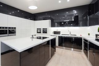 Intrahome Harmony Pro 3 χρώμα Λακέ Λευκό Γυαλιστερό έπιπλα κουζίνας 10 Μέτρα συνολικα τρέχον μέτρα Intrahome-65651174