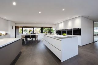 Intrahome Harmony One 3 χρώμα Λακέ Εκρού Ματ έπιπλα κουζίνας 10 Μέτρα συνολικα τρέχον μέτρα Intrahome-65651175