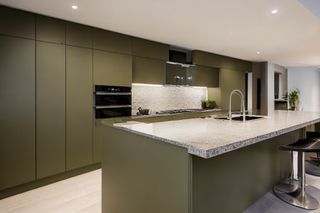 Intrahome Harmony Craft 3 χρώμα Λακέ Λαδί έπιπλα κουζίνας 10 Μέτρα συνολικα τρέχον μέτρα Intrahome-65651178