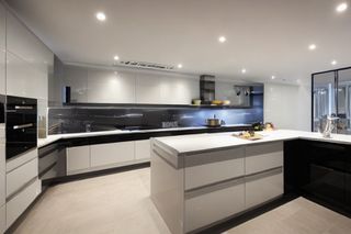 Intrahome Aria Concept 3 χρώμα Λακέ Εκρού Ματ έπιπλα κουζίνας 10 Μέτρα συνολικα τρέχον μέτρα Intrahome-65651221