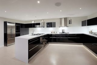 Intrahome Nova Design 3 χρώμα Λακέ Λευκό Γυαλιστερό έπιπλα κουζίνας 10 Μέτρα συνολικα τρέχον μέτρα Intrahome-65651248