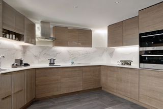 Intrahome Bella Select 2 χρώμα Καπλαμάς Φράξος Λευκαρισμένος έπιπλα κουζίνας 10 Μέτρα συνολικα τρέχον μέτρα Intrahome-65651583