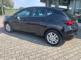 Opel Astra 2016-thumb-9