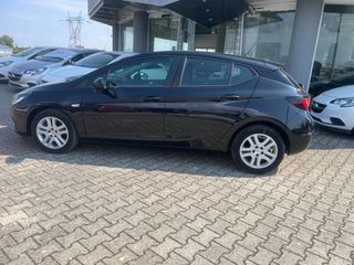 Opel Astra 2016-thumb-11