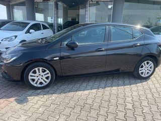 Opel Astra 2016-thumb-12