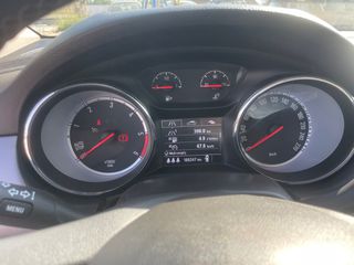 Opel Astra 2016-thumb-17