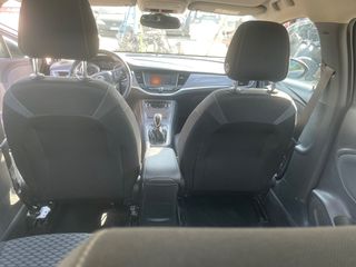 Opel Astra 2016-thumb-23