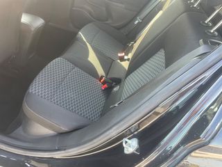 Opel Astra 2016-thumb-25