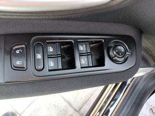 Jeep Renegade 2020 MJET 120hp Longitube DDCT 2020 1600cc Diesel-thumb-40