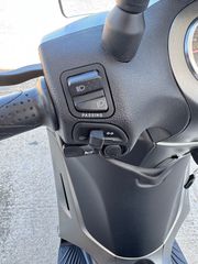 Piaggio Beverly 300 2018 BEVERLY 300 S-thumb-13