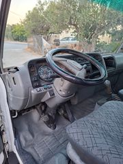 Mitsubishi Canter 2004-thumb-8