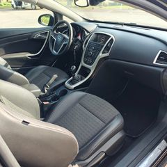 Opel Astra 2014 GTC 1700-thumb-2