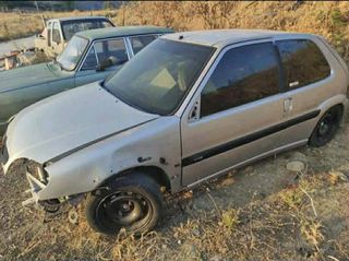 Citroen Saxo 2003-thumb-2