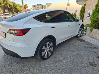 Tesla Model Y 2023 LONG RANGE DUAL MOTOR-thumb-3
