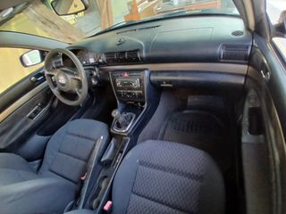 Audi A4 2000-thumb-4