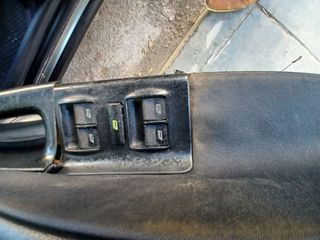 Audi A4 2000-thumb-6