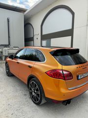 Porsche Cayenne 2012-thumb-1